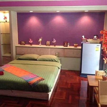 B&B 22 House Bangkok Eksteriør billede